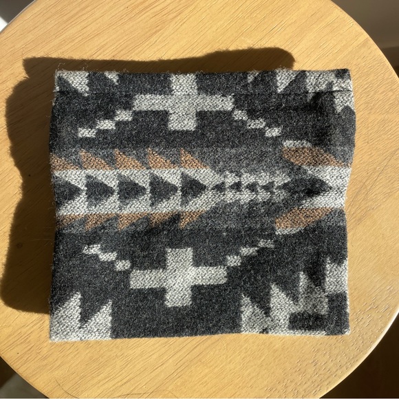 NEW Pendleton fabric small bag with zipper pocket - Picture 4 of 4